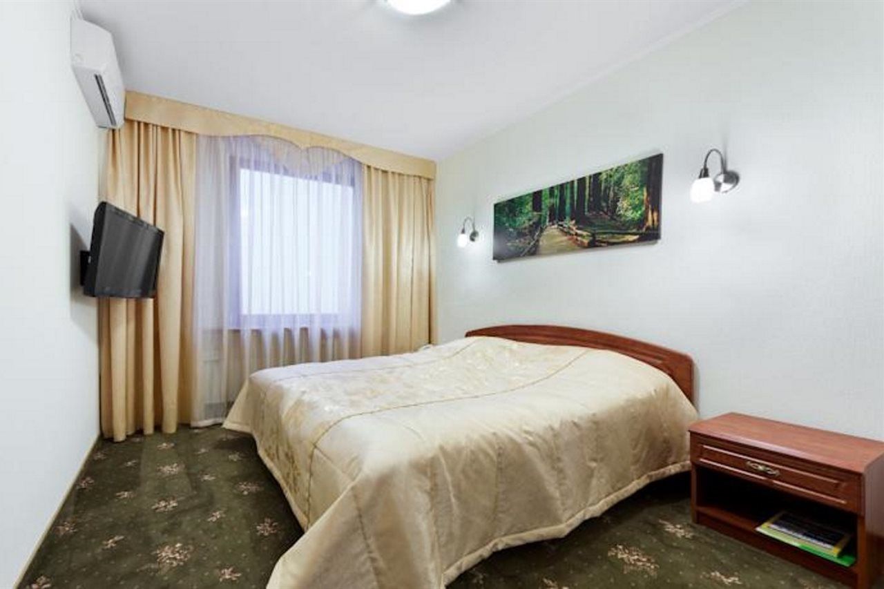 Tourist Hotel Minsk Buitenkant foto