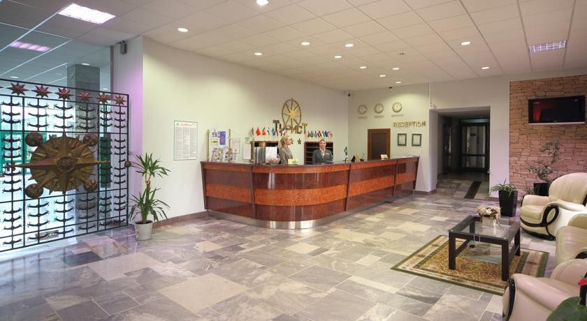 Tourist Hotel Minsk Buitenkant foto