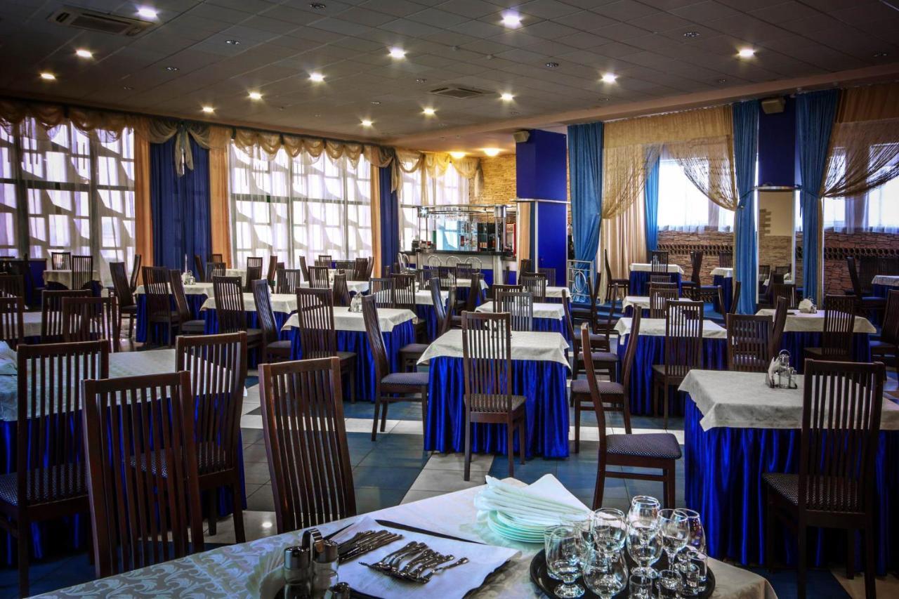 Tourist Hotel Minsk Buitenkant foto