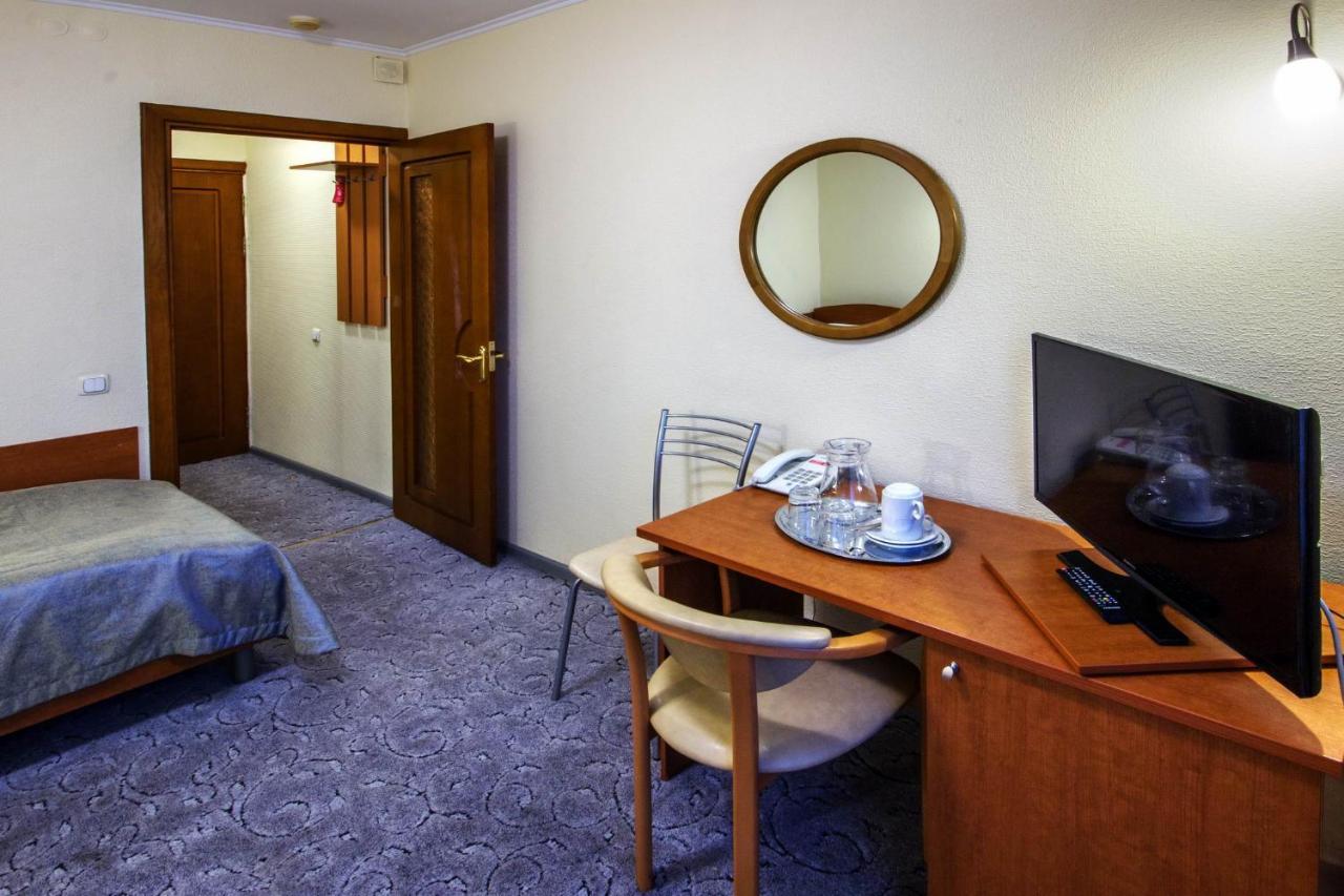 Tourist Hotel Minsk Buitenkant foto